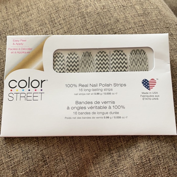 Color Street Keep Calm And Chevron Clear Overlay Nail Strips - Picture 3 of 3